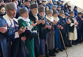 В Карачаево-Черкесии отметили День возрождения карачаевского народа 