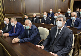 Депутаты НС КЧР единогласно поддержали кандидатуру Мурата Аргунова на должность Председателя Правительства республики
