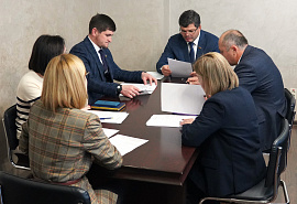 В Парламенте КЧР прошло заседание Комитета по национальной политике, внешним связям, делам НКО и СМИ.