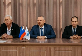 Работников газовой отрасли КЧР отметили грамотами Народного Собрания
