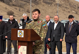 Депутаты НС КЧР почтили память защитников перевалов Кавказа
