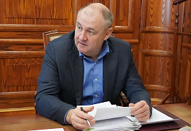 Спикер Парламента КЧР Александр Иванов подписал ряд законопроектов, вынесенных на очередную сессию