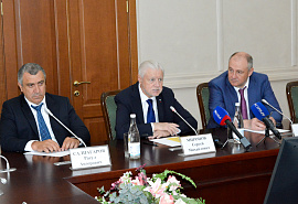 Сергей Миронов пообщался с журналистами республики