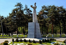 В Карачаево-Черкесии отметили День возрождения карачаевского народа 
