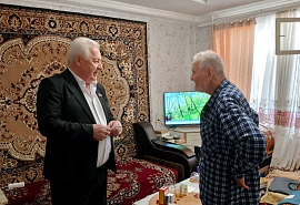 Депутаты Народного собрания Карачаево-Черкесии посетили ветеранов Великой Отечественной войны, переживших блокаду Ленинграда.