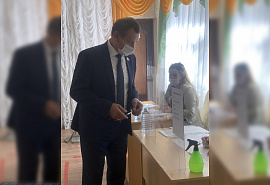 Большинство депутатов КЧР пришли на избирательные участки в первые сутки трехдневного голосования-2021 