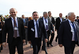 Участники межпарламентского форума почтили память воинов Великой Отечественной войны
