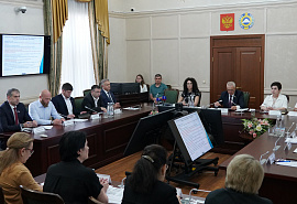 Парламент КЧР и Экспертный совет Комитета Госдумы РФ по охране здоровья по редким (орфанным) заболеваниям провели совместное совещание по вопросам развития системы медицинской помощи пациентам этой категории