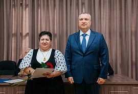 Работников газовой отрасли КЧР отметили грамотами Народного Собрания