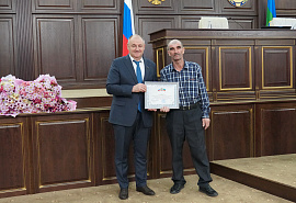 Более 50 жителей Карачаево-Черкесии награждены Почетной Грамотой Народного Собрания КЧР в преддверии Дня России