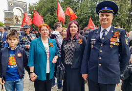Депутаты Народного Собрания возложили цветы к Вечному огню