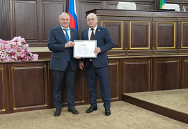 Более 50 жителей Карачаево-Черкесии награждены Почетной Грамотой Народного Собрания КЧР в преддверии Дня России