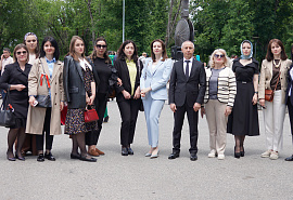 Депутаты Парламента КЧР почтили память жертв Кавказской войны